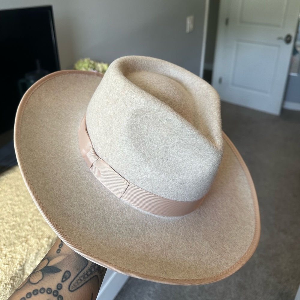 Gigi Pip hat brand new never worn